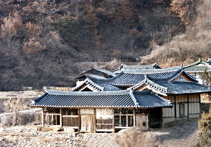 백암재사