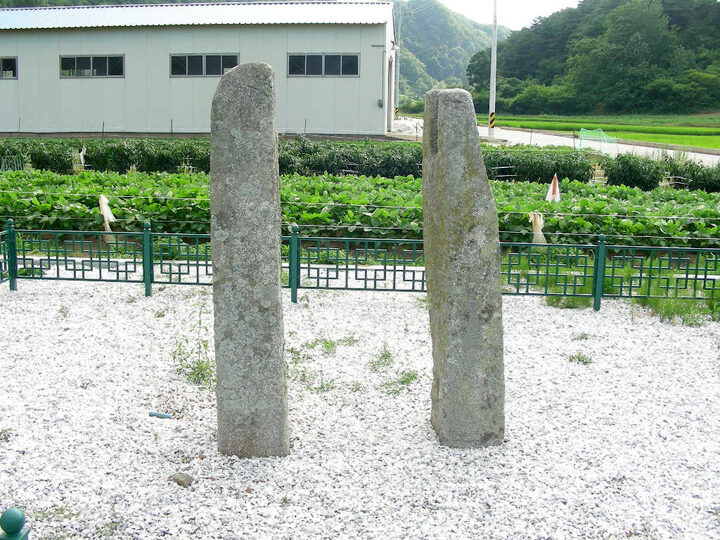 배잠사지 당간지주 전경