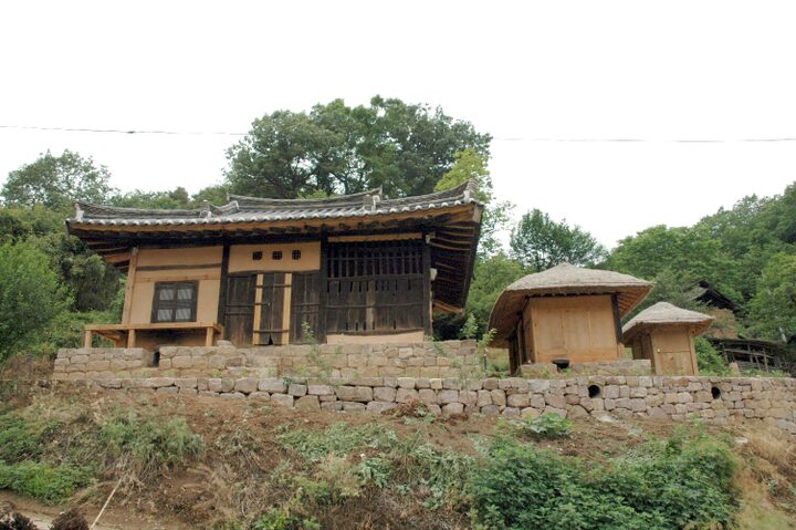 청송 병보재사(전경)