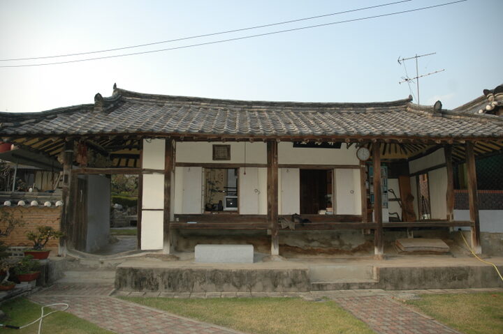 사랑채 정면