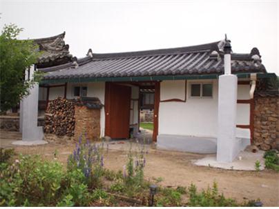 상주 취은고택 중문간채