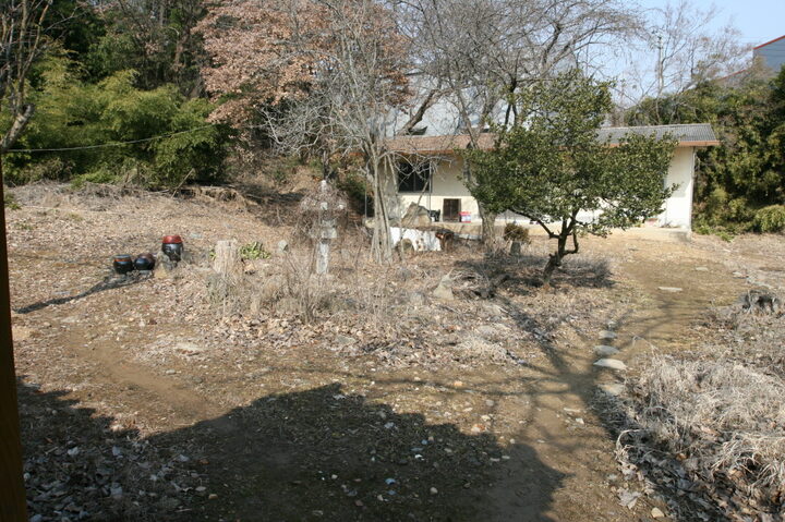 중사랑채 터