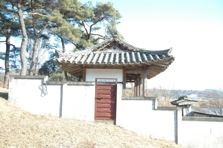좌측