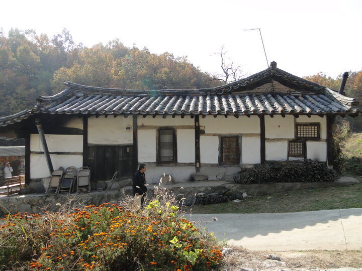 우측면