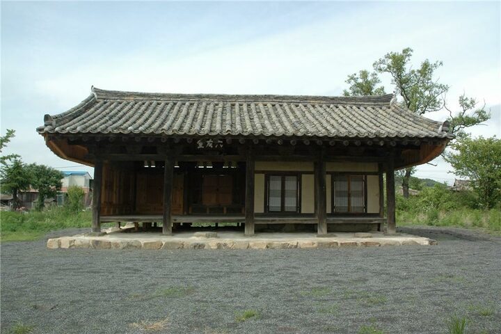영천 육우당(정면)