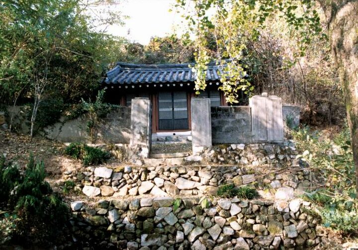 백운서재