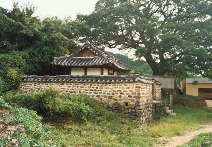 최영장군사당전경