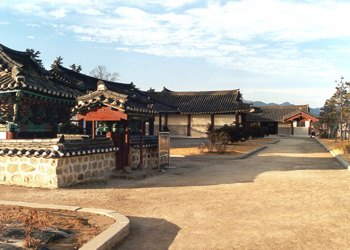 삼우당효자비각(측면)