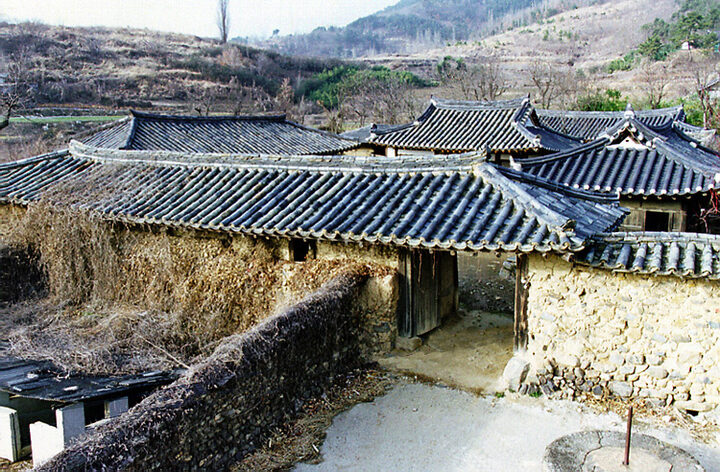 창녕영산신씨고가
