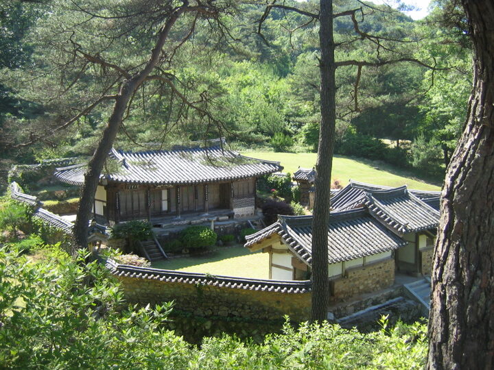 동산재