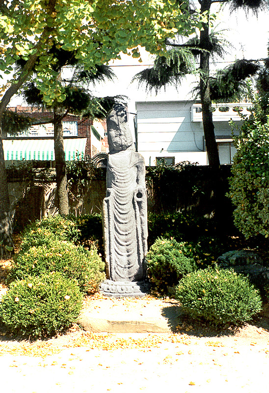 상평동석조여래입상
