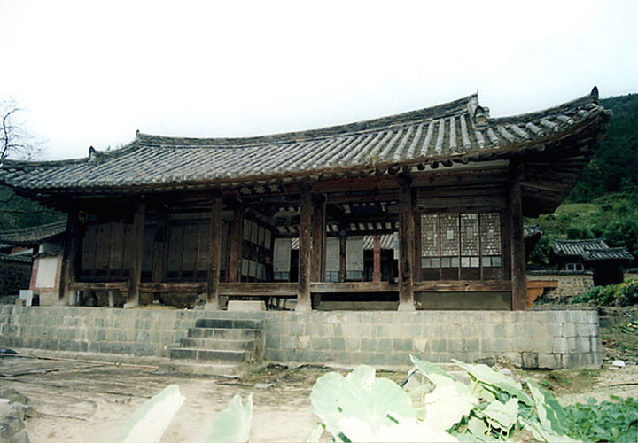 만운재