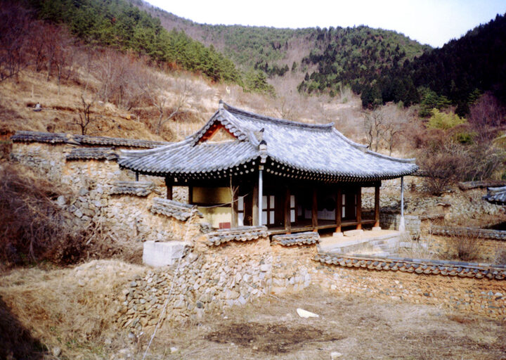 소산정사