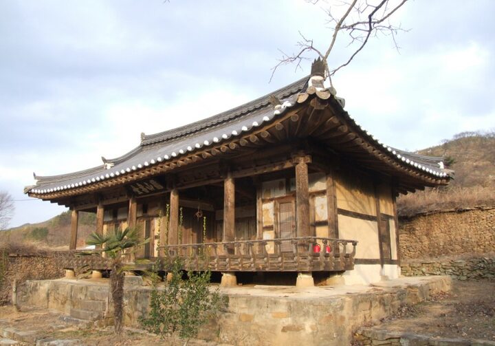 구산서당  우측