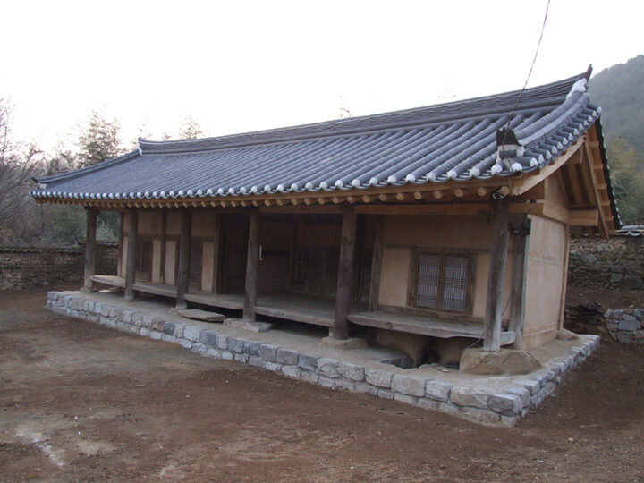 영사재