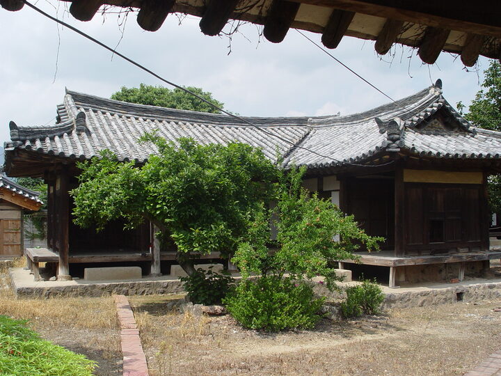 사랑채 전경