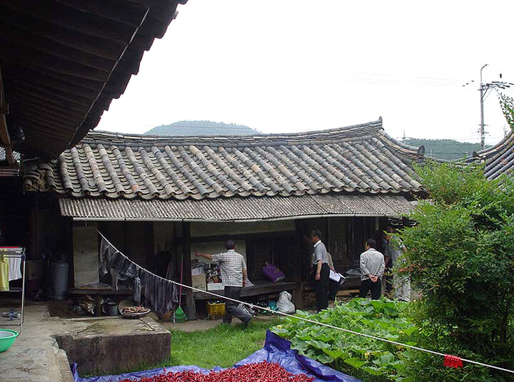 중사랑채정면