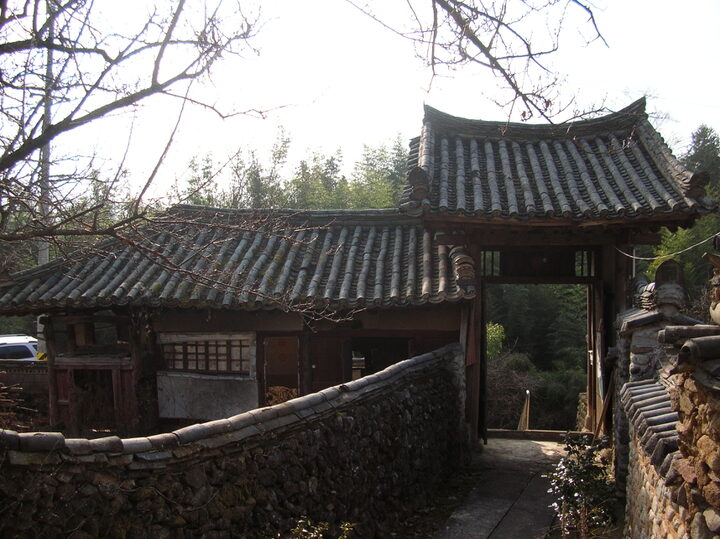 하동 동매리 김씨고가(대문채)