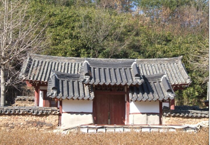 한천재 근경