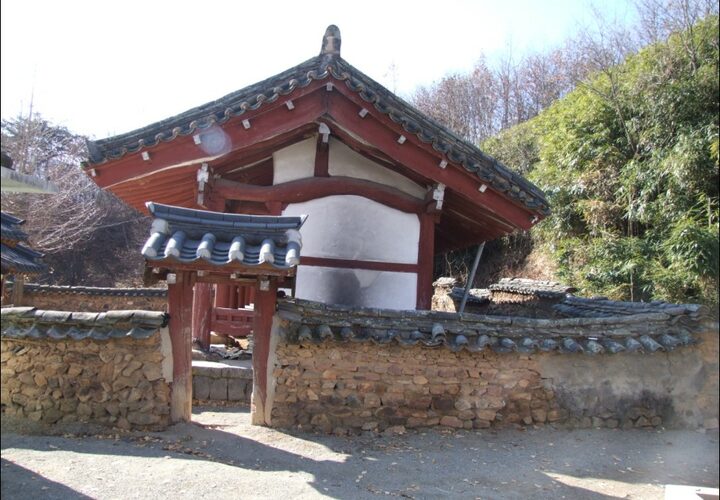 한천재 우측