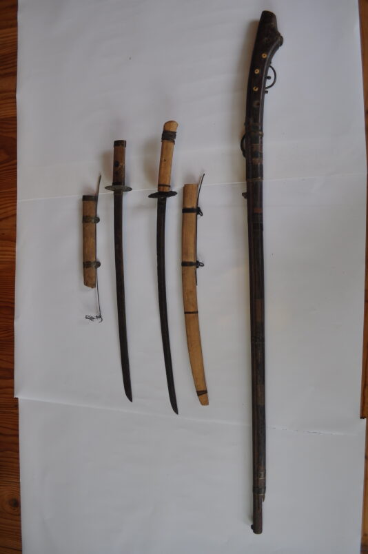 하동 운암리 관어재 김중원 관련 유물(운검2, 소총1)
