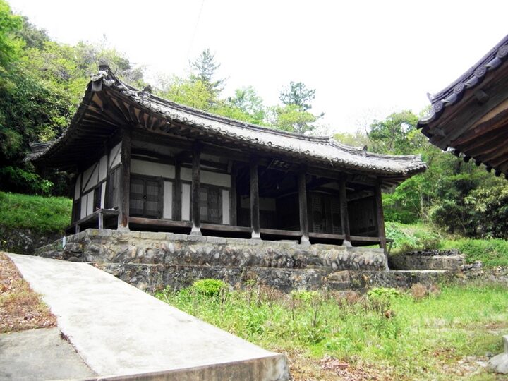 정면