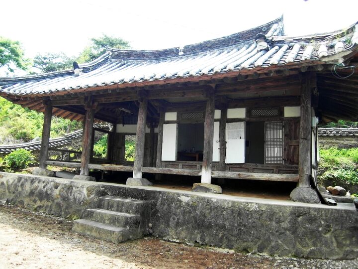 의령 내제리 소강재