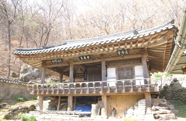 수암정 정면