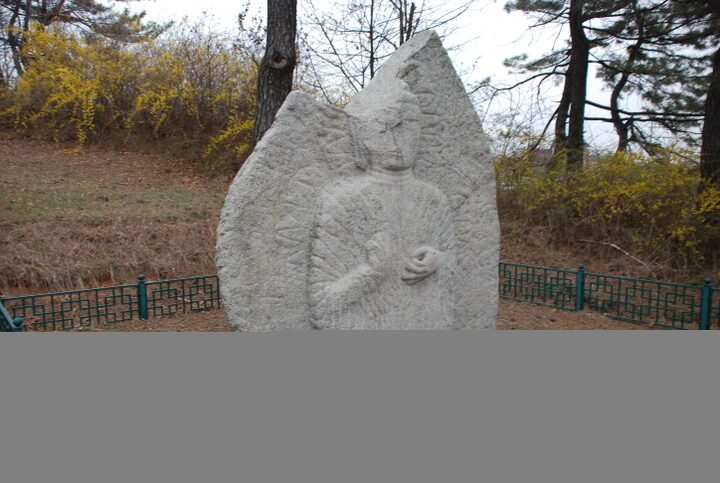 연동 송용리 마애여래입상 전경2