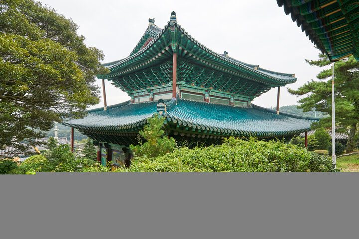 제주특별자치도 문화재자료 선덕사 대적광전_뒤좌측면