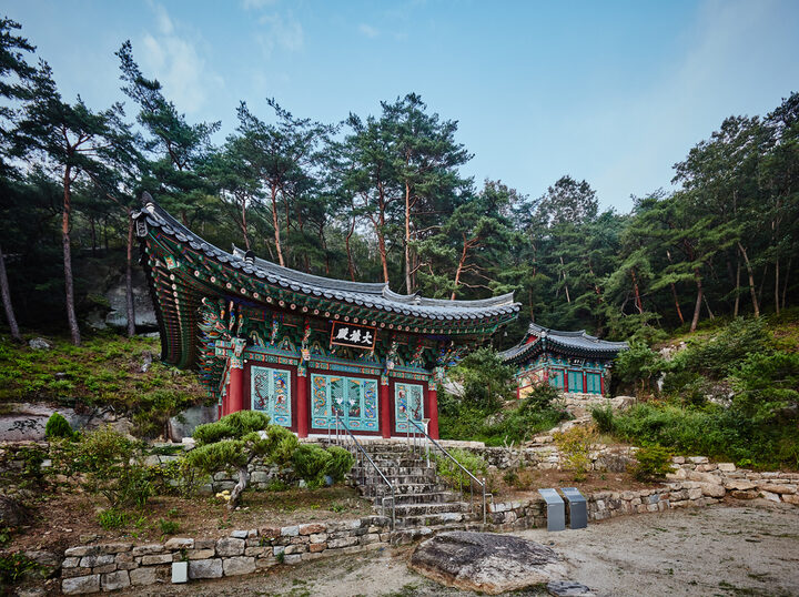 문화재자료_괴산 채운암대웅전_전경