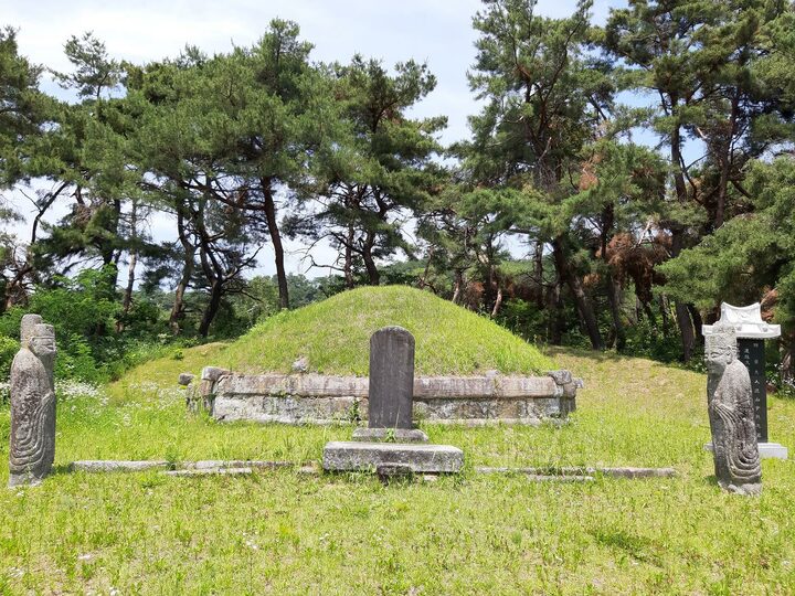 영주 류빈 묘비 및 석물 일괄