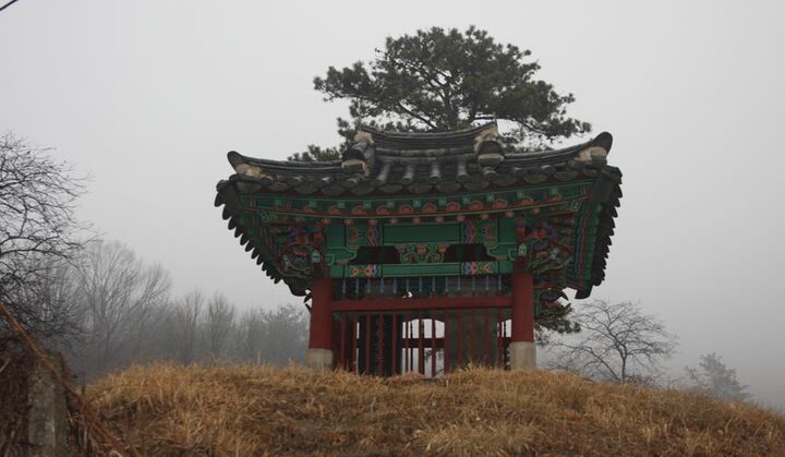 김정 유허비