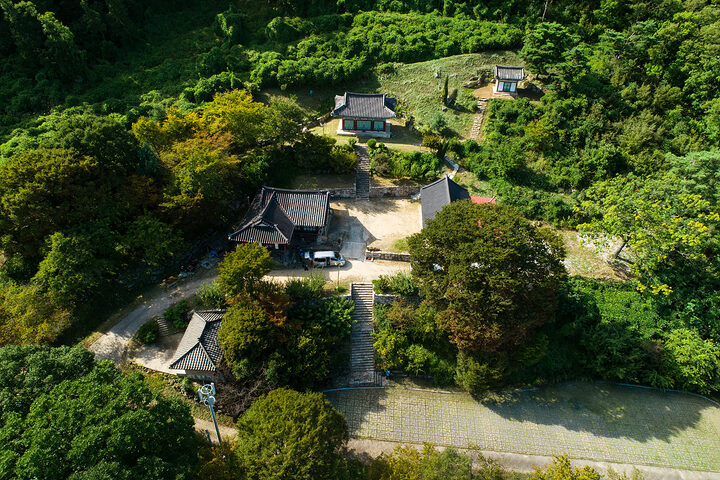 의성 대곡사 적조암 구포루