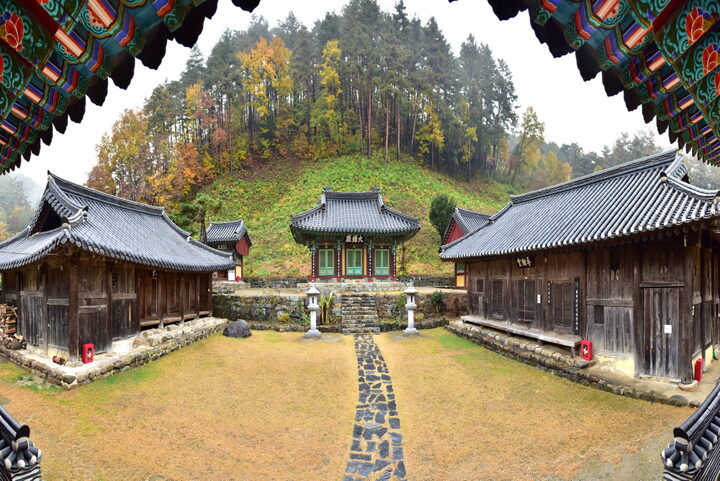 삼척신흥사설선당및심검당 (촬영년도 : 2015년)