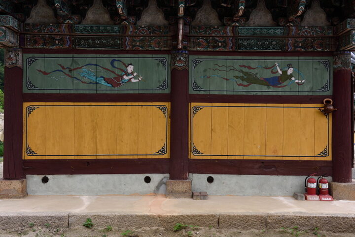 한미산흥국사약사전 측면 (촬영년도 : 2015년)