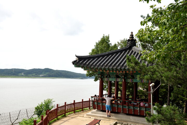 반구정_전경 (촬영년도 : 2015년)