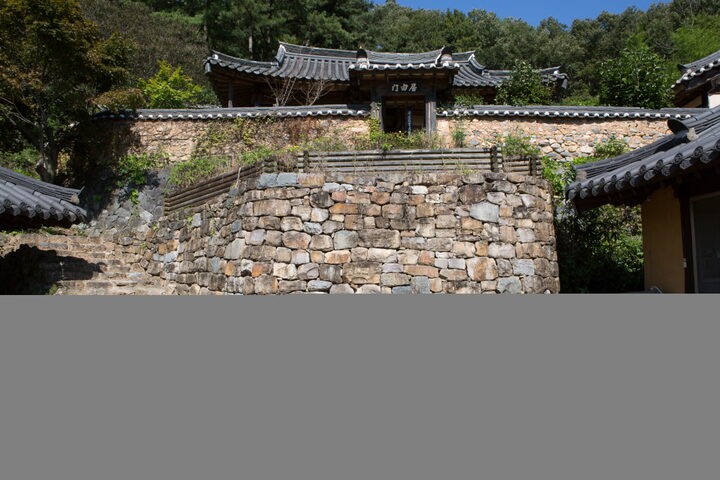 산청 이사재_계단길 (촬영년도 : 2015년)
