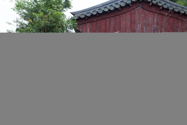 산청 용담정사_재실가는 문 (촬영년도 : 2015년)