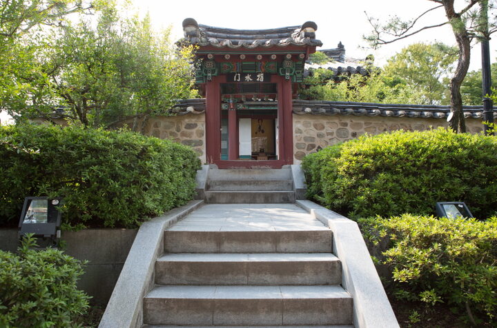진주 의기사_입구 (촬영년도 : 2015년)