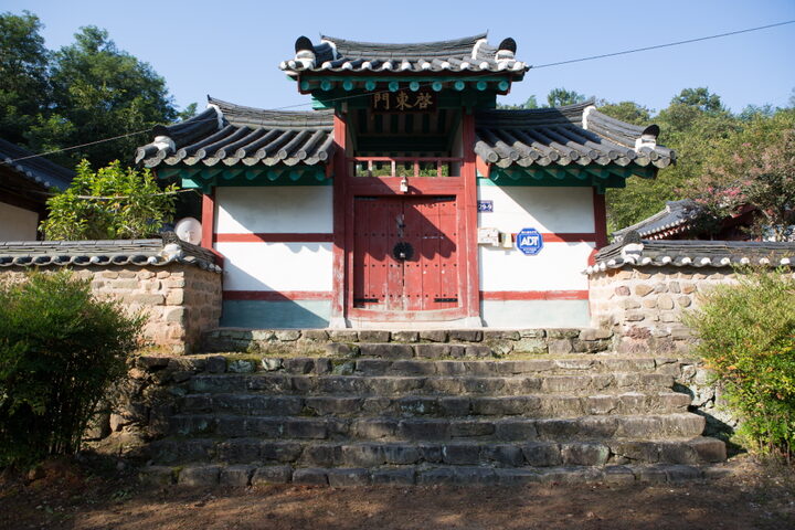 진주 도통사_입구 (촬영년도 : 2015년)
