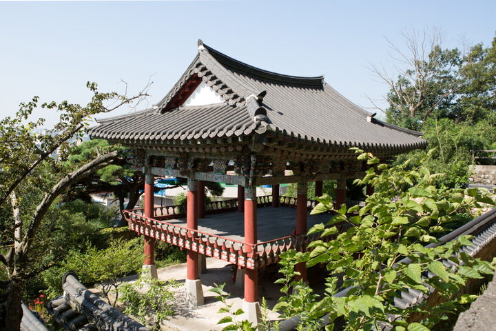 진주 비봉루_측면 (촬영년도 : 2015년)