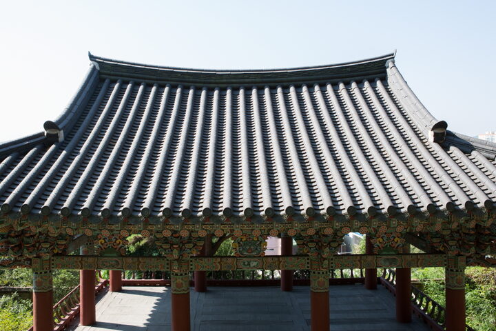 진주 비봉루_팔작지붕 및 기와 (촬영년도 : 2015년)