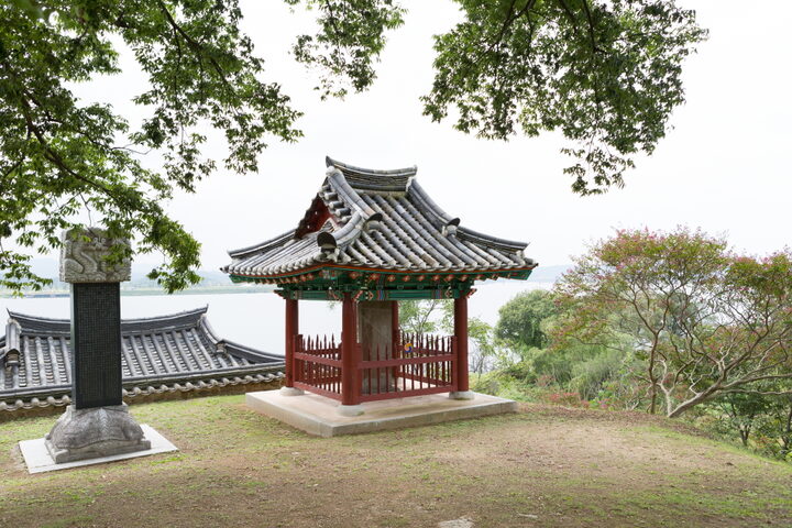창녕 망우당 곽재우 유허비_전경 (촬영년도 : 2015년)