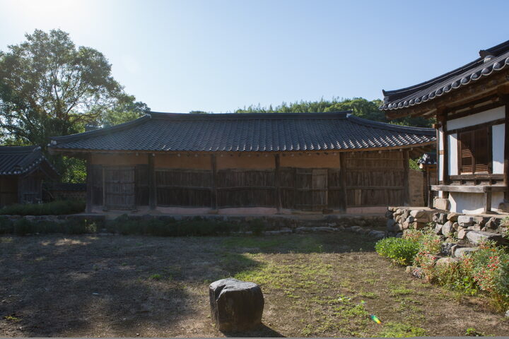 창녕 영산 신씨고가1_창고 (촬영년도 : 2015년)