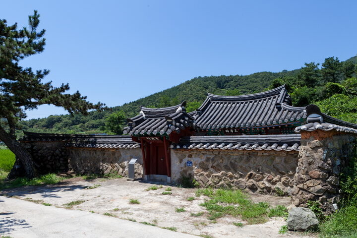 창원 마산합포구 내포리 삼효각_1 (촬영년도 : 2015년)
