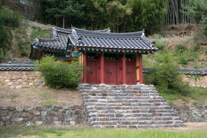 하동 경천묘_내삼문 (촬영년도 : 2015년)