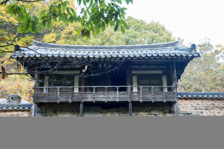 수재정_계곡에서 올려다 본 정면 (촬영년도 : 2015년)