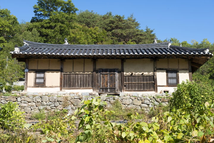 백암재사_대문채 정면 (촬영년도 : 2015년)