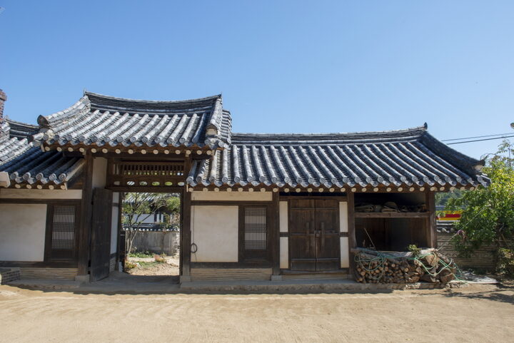 봉화 수온당 고택_대문채 (촬영년도 : 2015년)